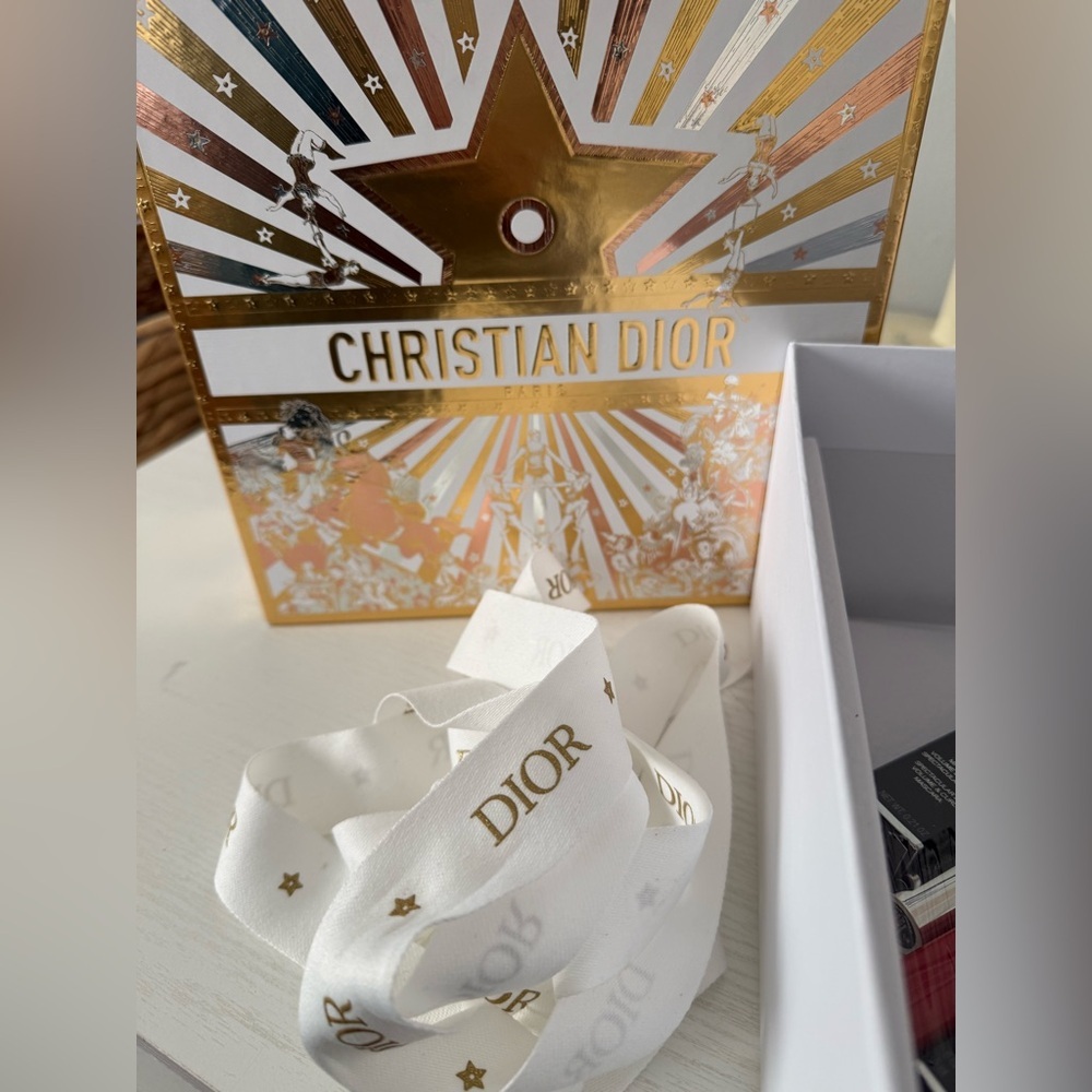 Christian Dior Gift Set with 3 products - Picture 4 of 5